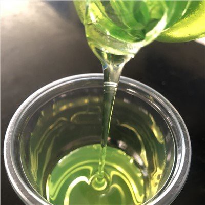 Dvokomponentni poliuretanski predpolier na bazi polietera